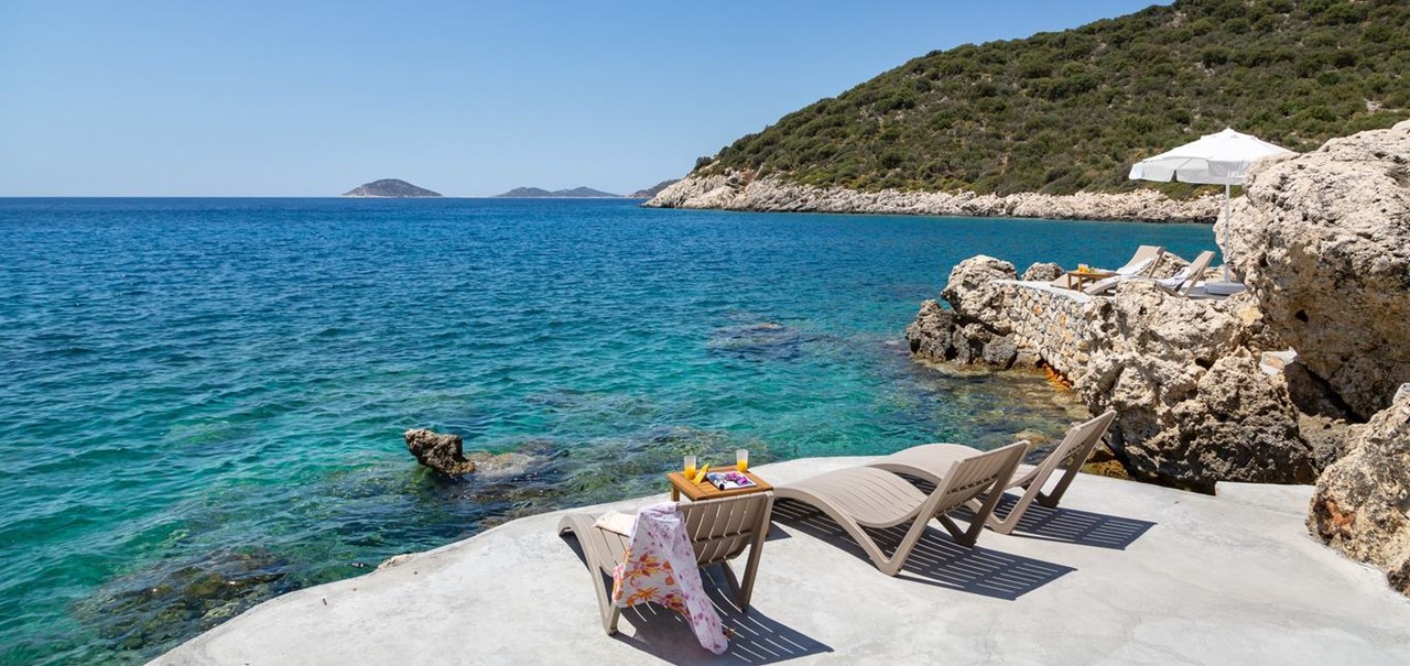 Waters Edge Villas Bathing Platforms 8